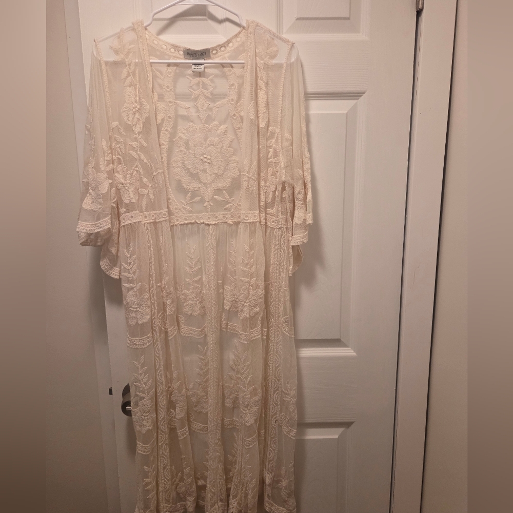 Rachel Zoe Elegant Cream Lace Kimono
